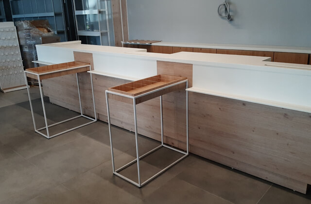 Montaż mebli sklepowych CC