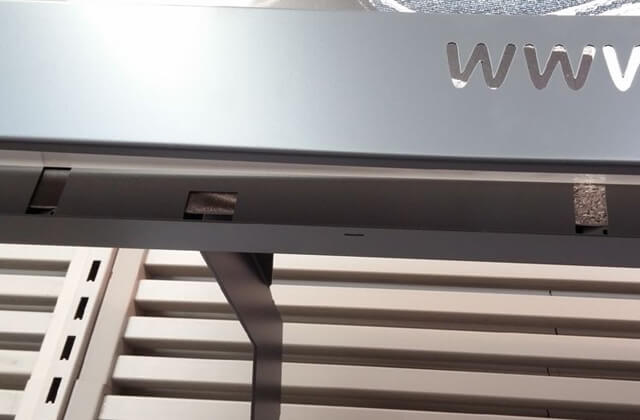 Montaż mebli sklepowych Levis