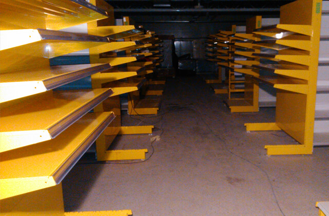 Montaż mebli sklepowych